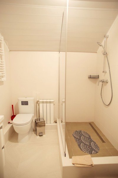 Номер 8-местный 2-комнатный (в доме №11, Второй этаж)