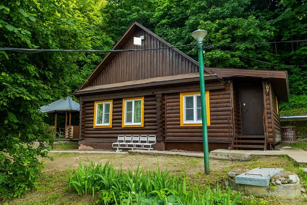 Дом 7-местный 3-комнатный (№6, с беседкой)