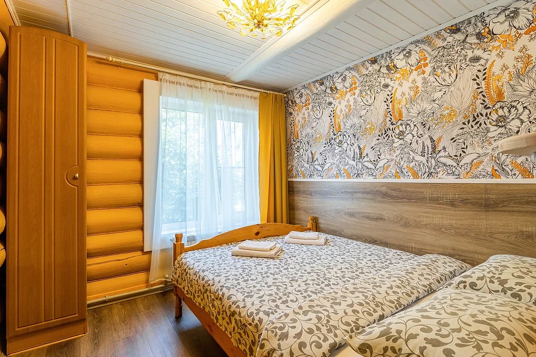 Дом 7-местный 3-комнатный (№6, с беседкой)