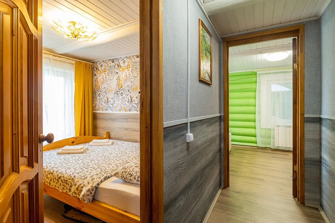 Дом 7-местный 3-комнатный (№6, с беседкой)