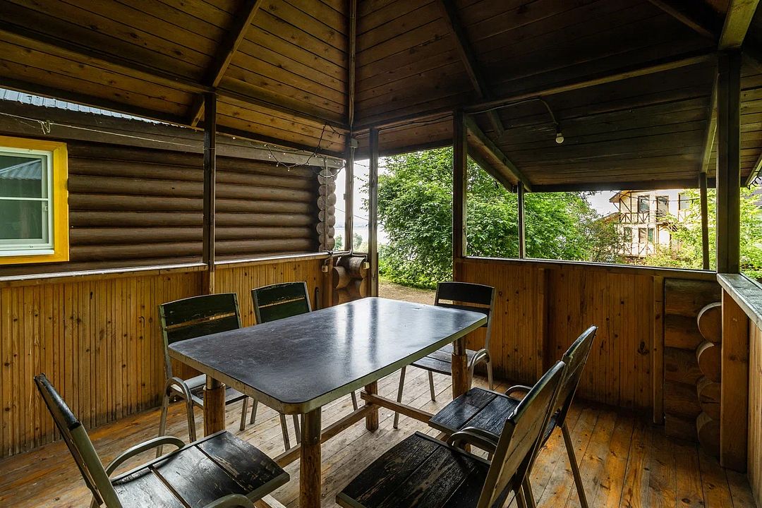 Дом 7-местный 3-комнатный (№6, с беседкой)