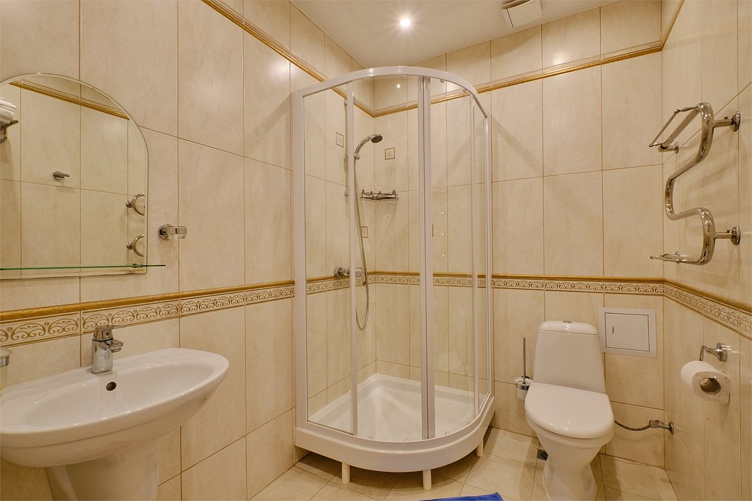 Люкс 3-местный 2-комнатный (с балконом)