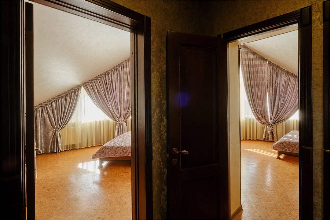 Люкс 4-местный 2-комнатный (без балкона)