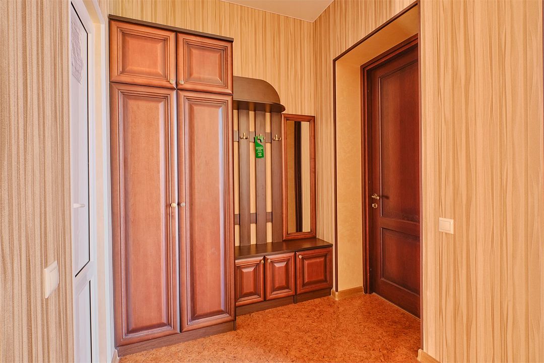 Люкс 4-местный 2-комнатный (с балконом)