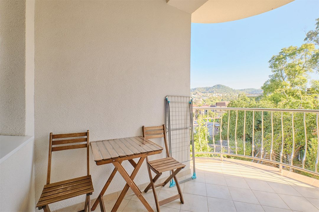 Люкс 4-местный 2-комнатный (с балконом)