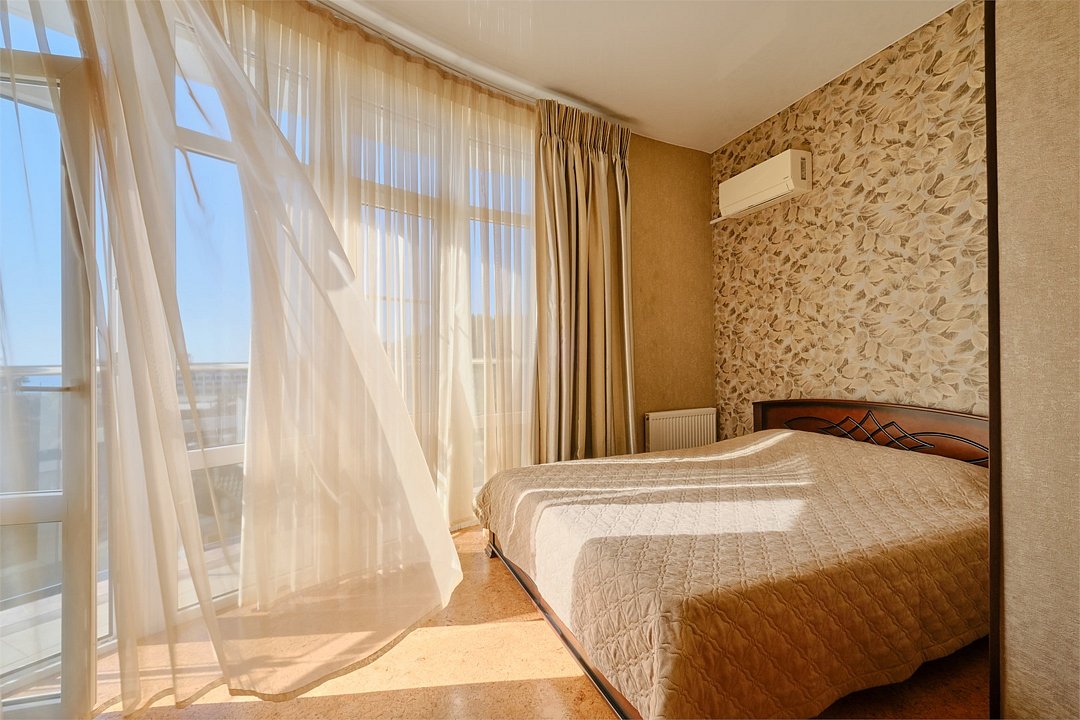 Люкс Улучшенный 4-местный 2-комнатный (с балконом)