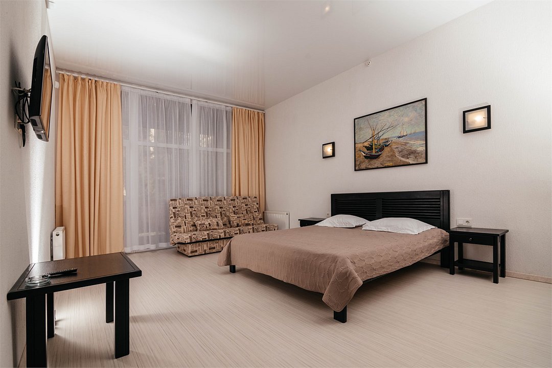 Lux 3-местный 1-комнатный