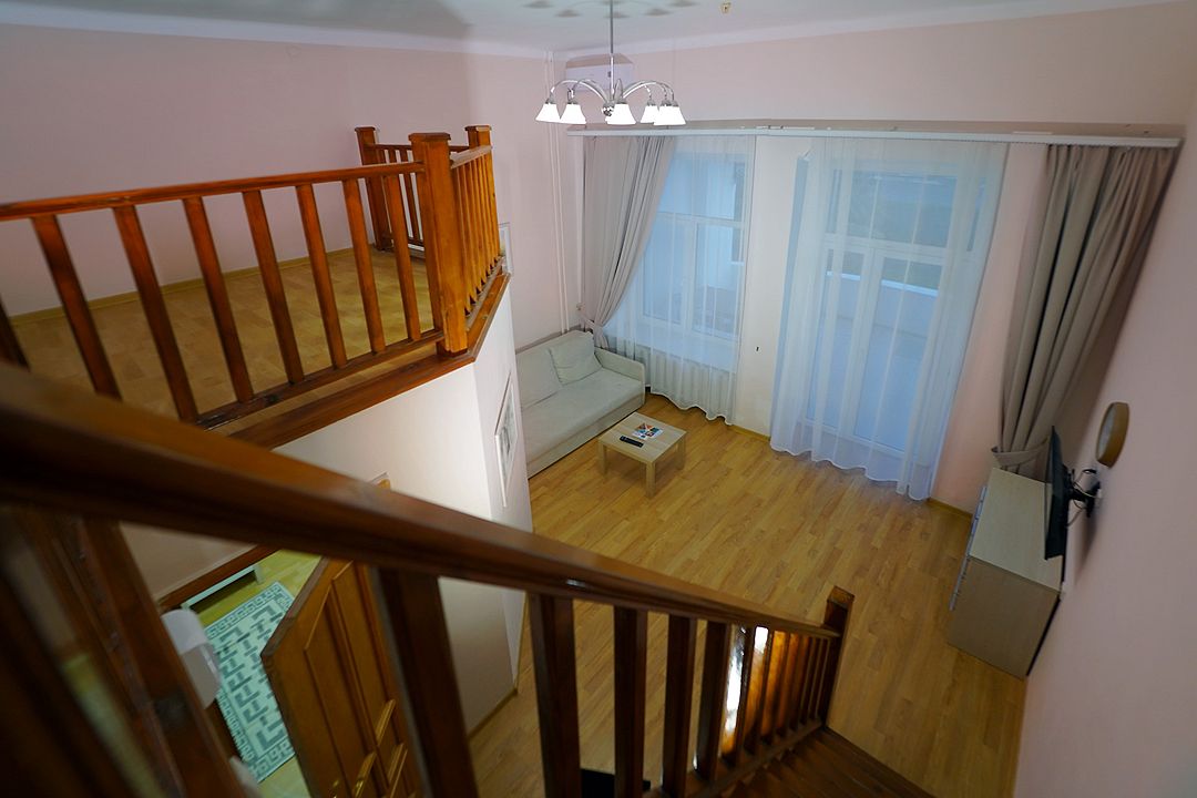 Семейный 3-местный 2-уровневый (с балконом №1) (3)