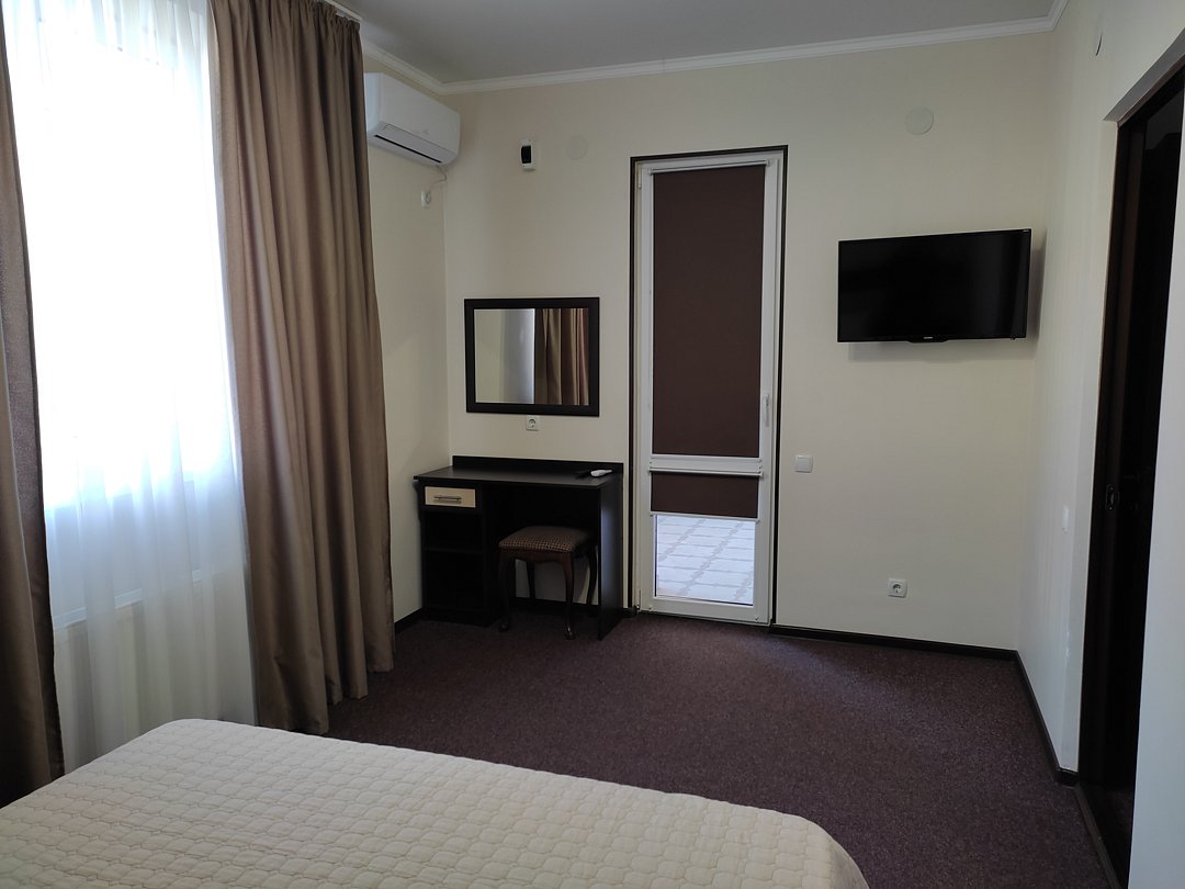 Люкс 4-местный 2-комнатный