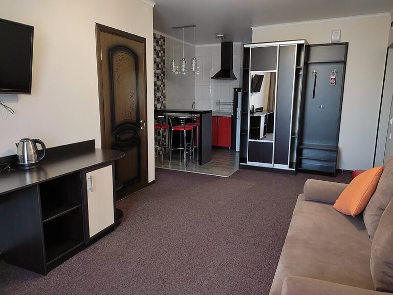 Люкс Улучшенный 4-местный 2-комнатный