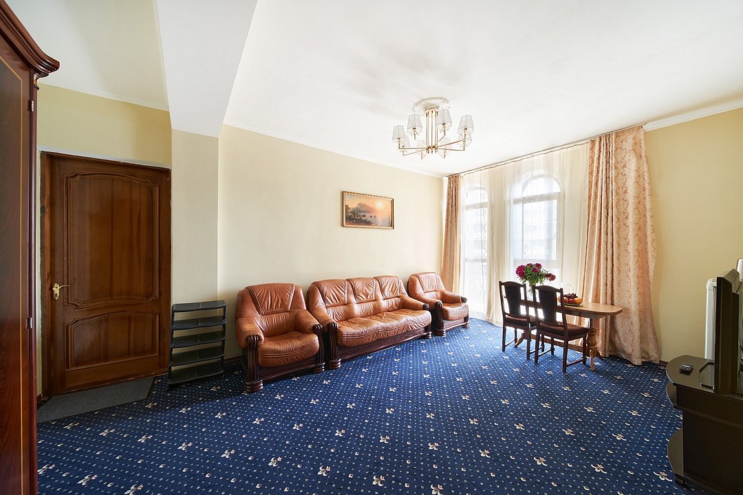 Люкс 3-местный 2-комнатный (№2)