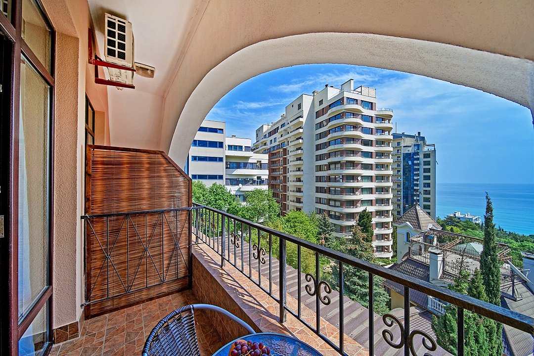 Улучшенный 2-местный 1-комнатный (с видом на море №12)