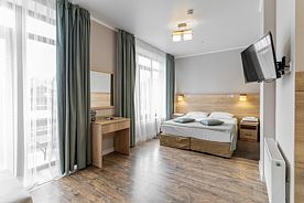 Трёхместная студия Comfort с балконом, База отдыха Терем у реки, Каменномостский