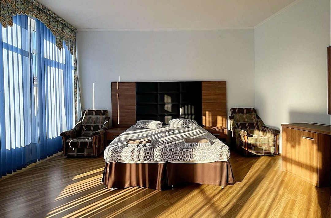 Стандартный 2-местный (с удобствами на этаже)