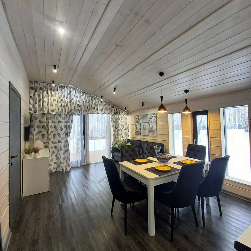 Барн 6-местный 3-комнатный Фламинго