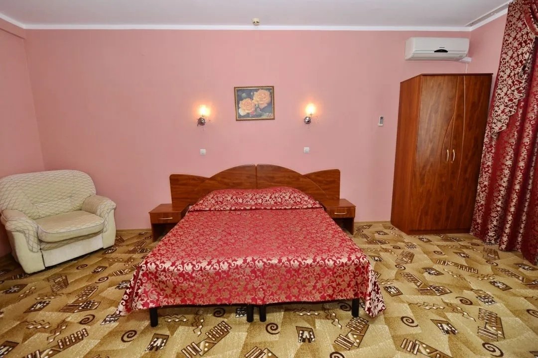 Люкс 4-местный 2-комнатный