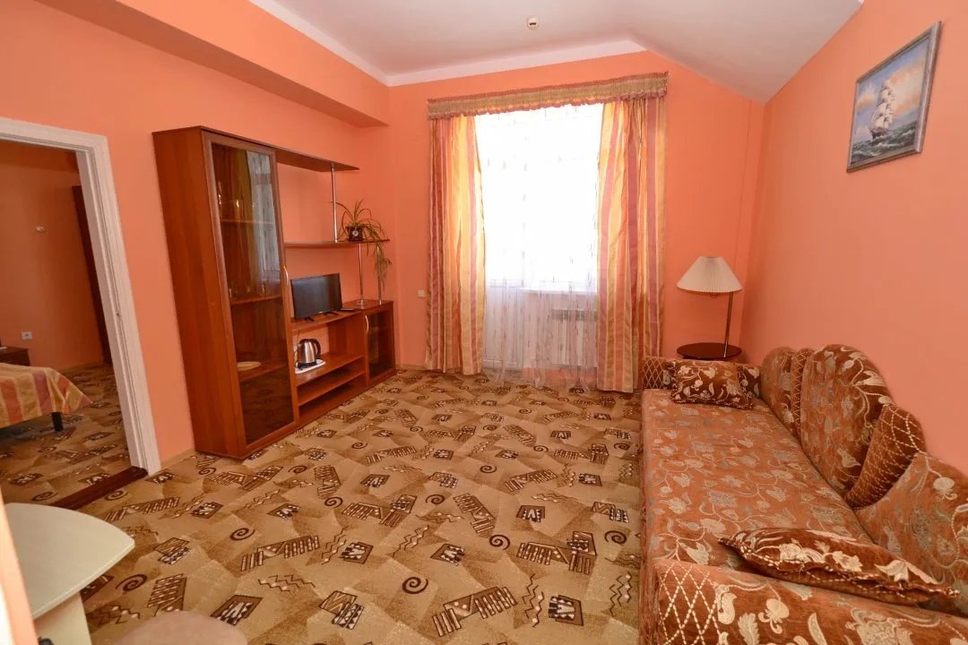 Люкс 4-местный 2-комнатный