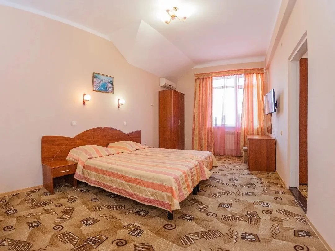 Люкс 4-местный 2-комнатный