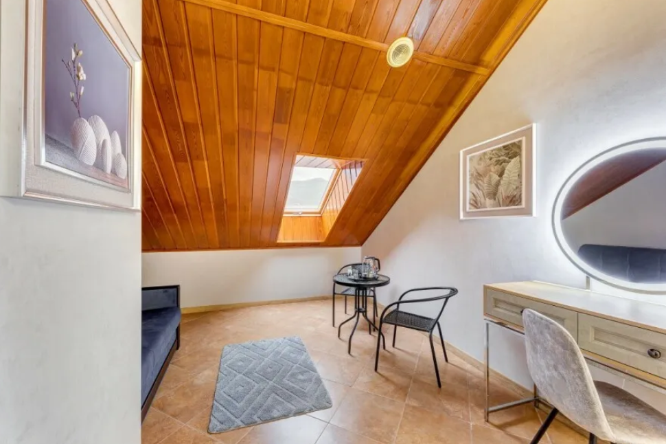 Делюкс 4-местный (с балконом)