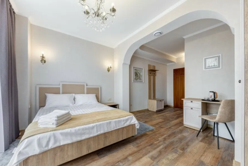 Люкс 2-местный (с балконом)