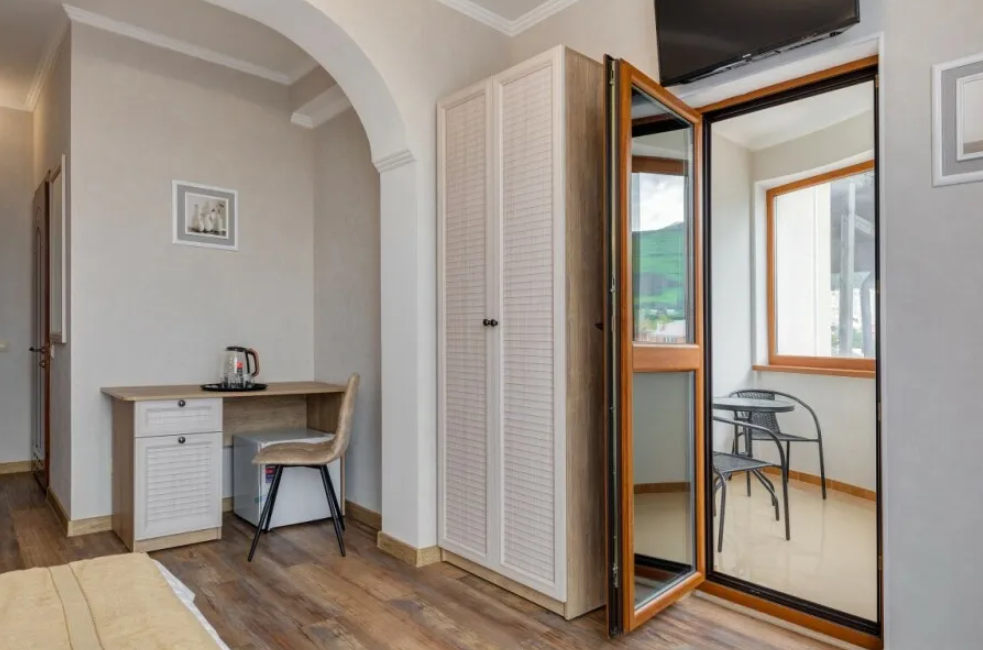 Люкс 2-местный (с балконом)