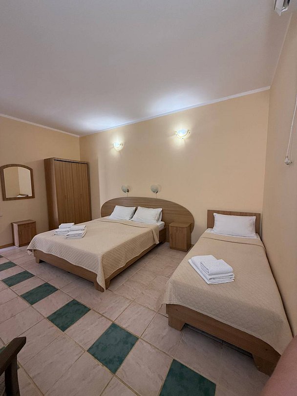 Номер 3-местный 1-комнатный №15,16