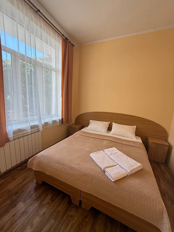 Стандартный 4-местный 2-комнатный №1