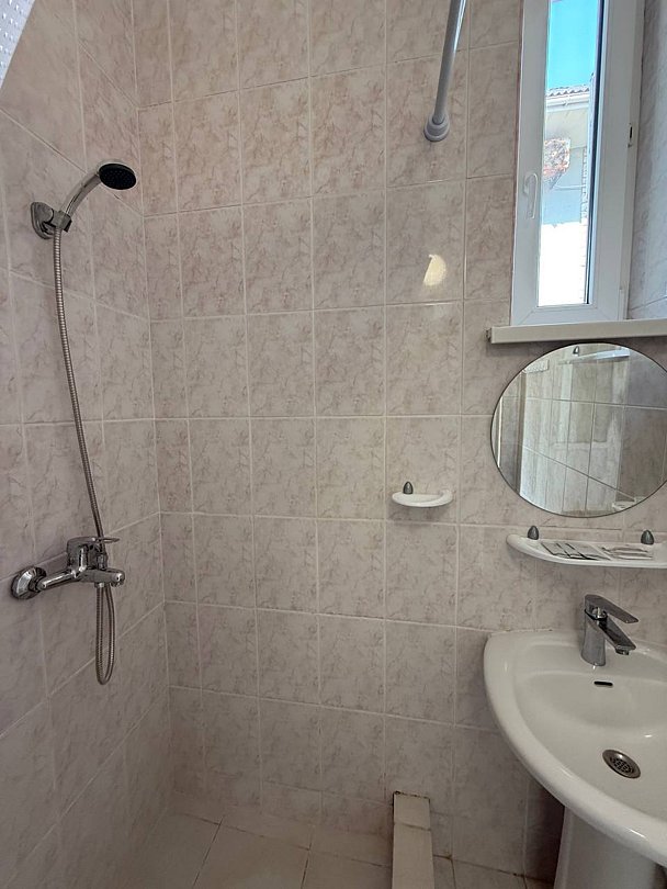 Улучшенный 3-местный 1-комнатный №11, 12