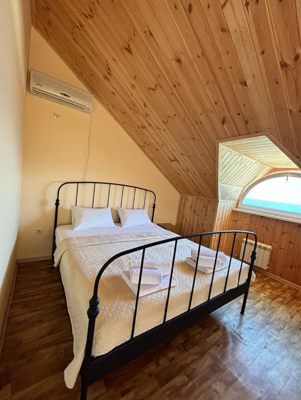 Улучшенный 4-местный 1-комнатный №14