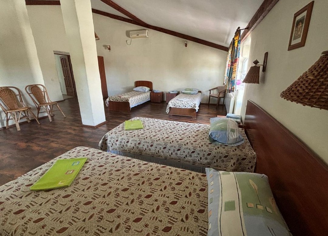 Номер 4-местный 1-комнатный №10