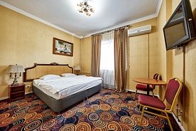 Двухместный люкс в дополнительном здании двуспальная кровать, Курортно-развлекательный комплекс Внуково Вилладж, деревня Картмазово