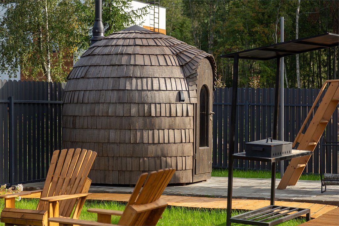 Коттедж 4-местный (с 1 спальней, купелью и баней)