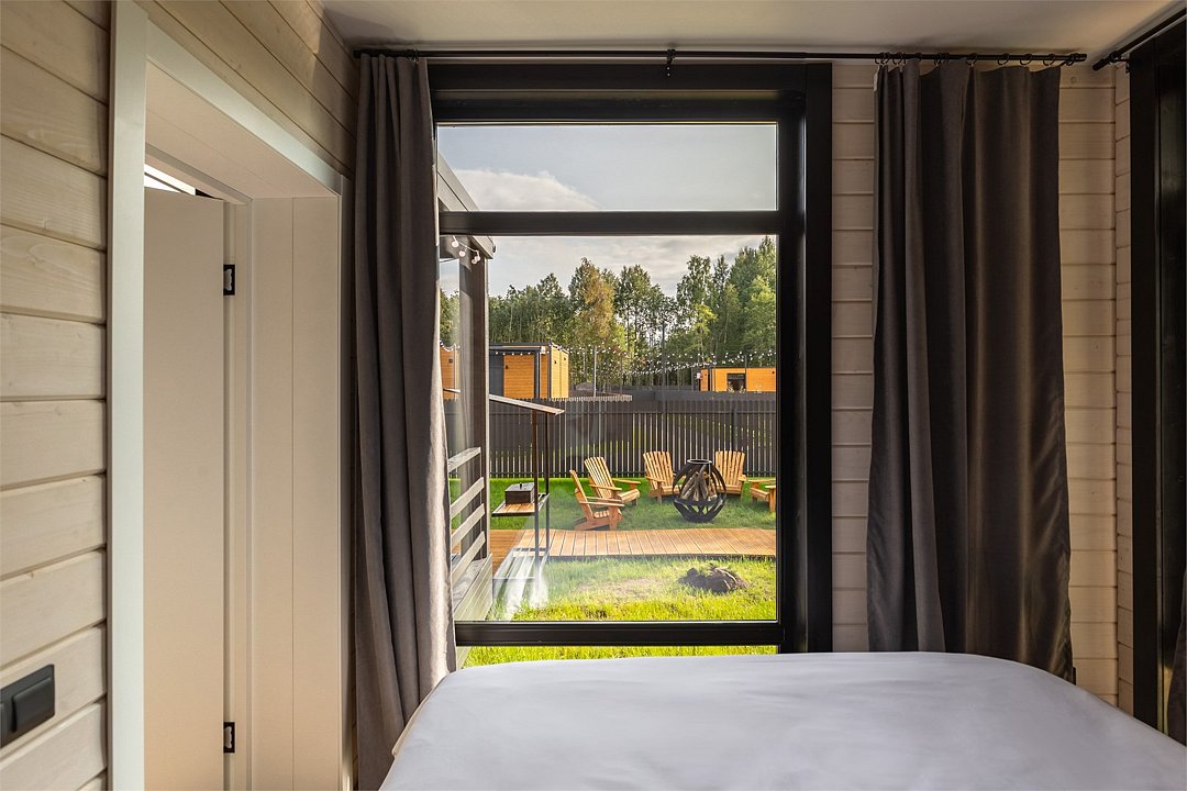 Коттедж 6-местный (с 2 спальнями, купелью и баней)