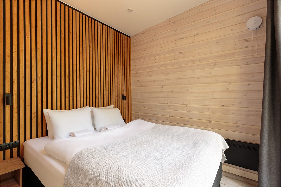 Коттедж Улучшенный 4-местный (с 2 спальнями и купелью)