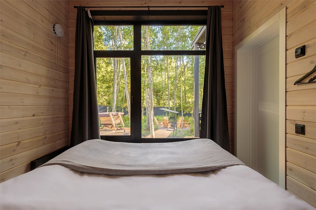 Коттедж Улучшенный 4-местный (с 2 спальнями и купелью)