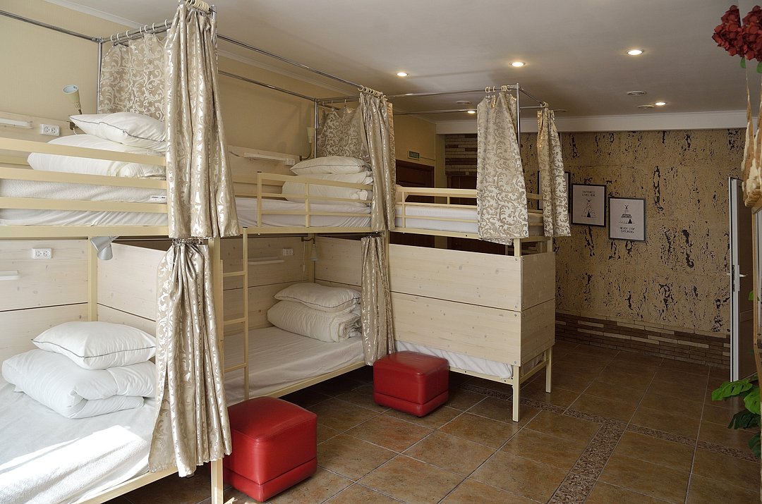 Место 6-местный