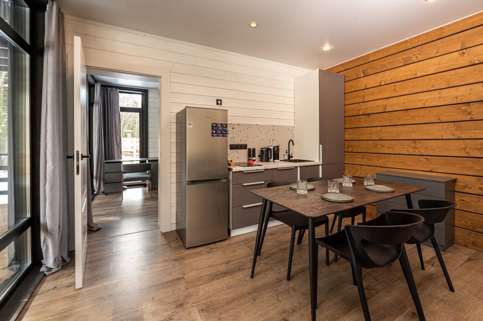 Дом 6-местный 4-комнатный (с 3 спальнями)