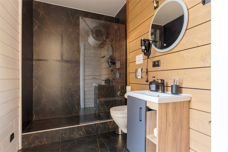 Дом 6-местный 4-комнатный (с 3 спальнями)