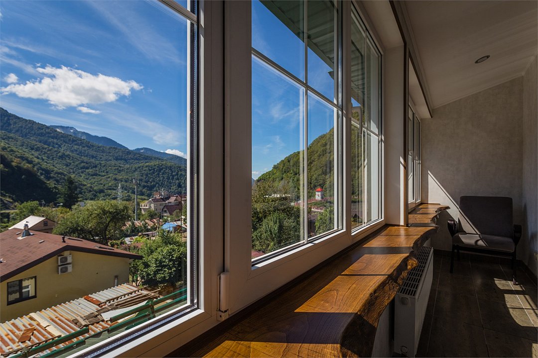 Апартаменты 4-местный 2-комнатный Люкс (с лоджией)