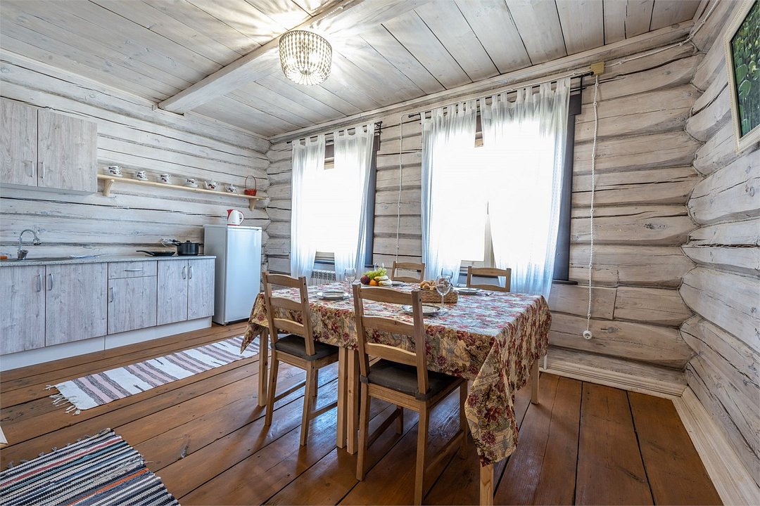 Дом 4-местный 2-комнатный Пущинский