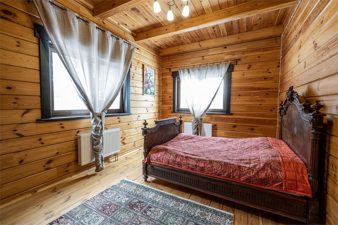 Дом 8-местный 4-комнатный Барский