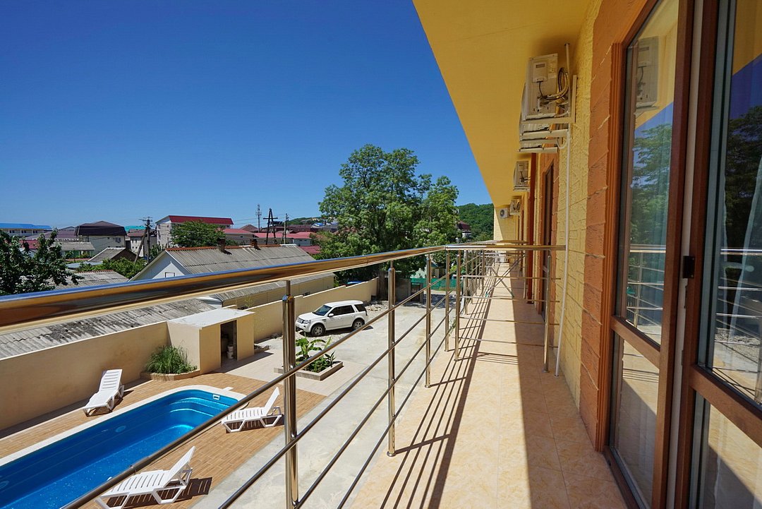 Стандартный 3-местный (с балконом)