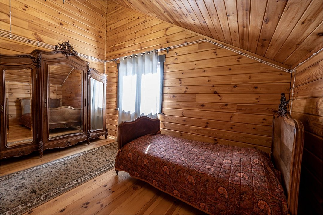 Дом 8-местный 4-комнатный Барский