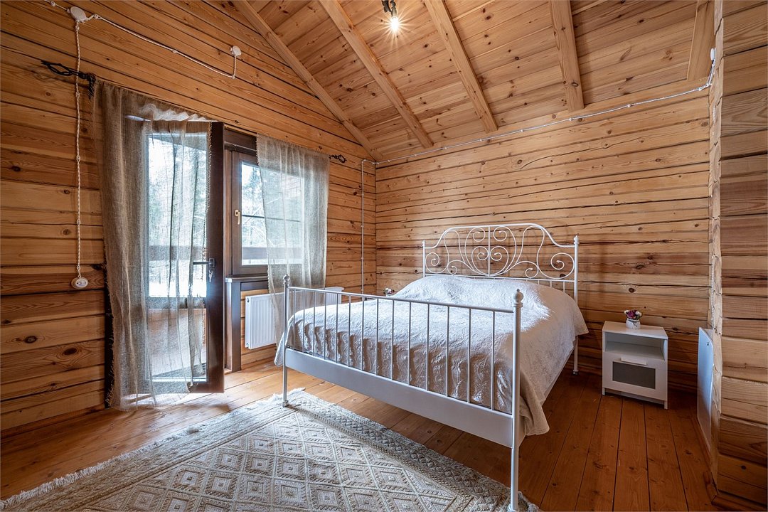 Дом 8-местный 4-комнатный Лесной