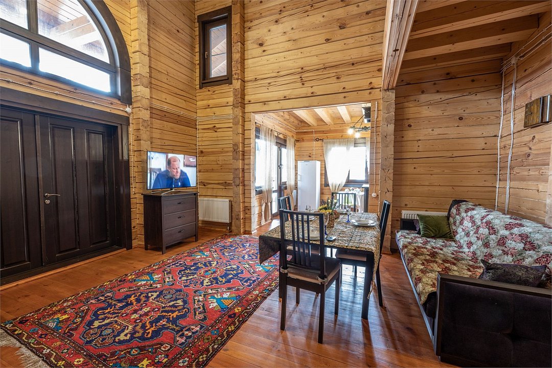 Дом 8-местный 4-комнатный Лесной