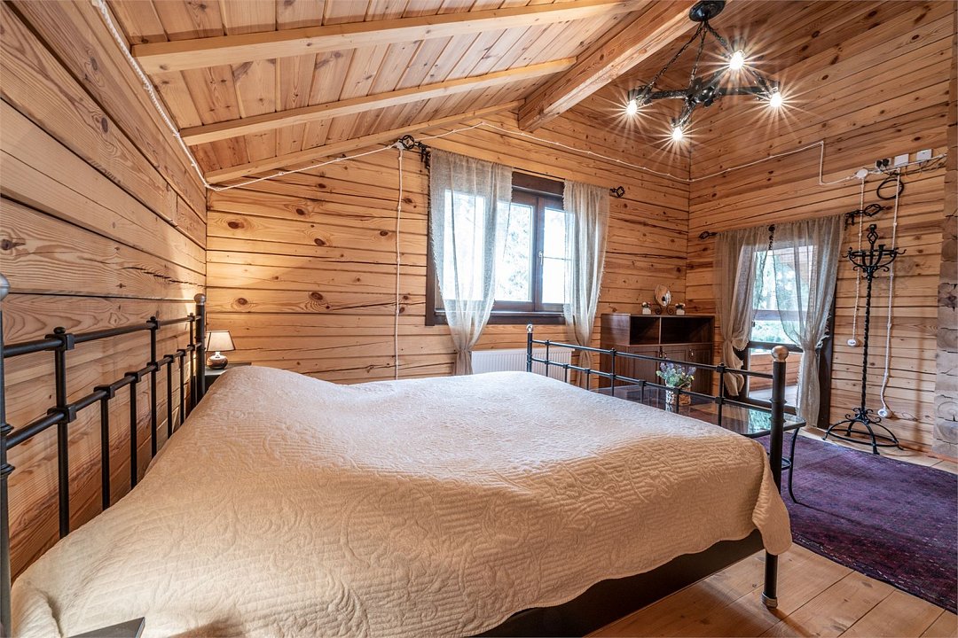 Дом 8-местный 4-комнатный Лесной