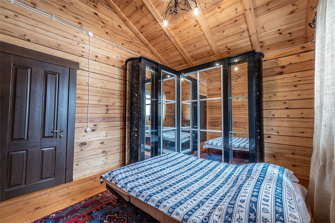 Дом 8-местный 4-комнатный Лесной