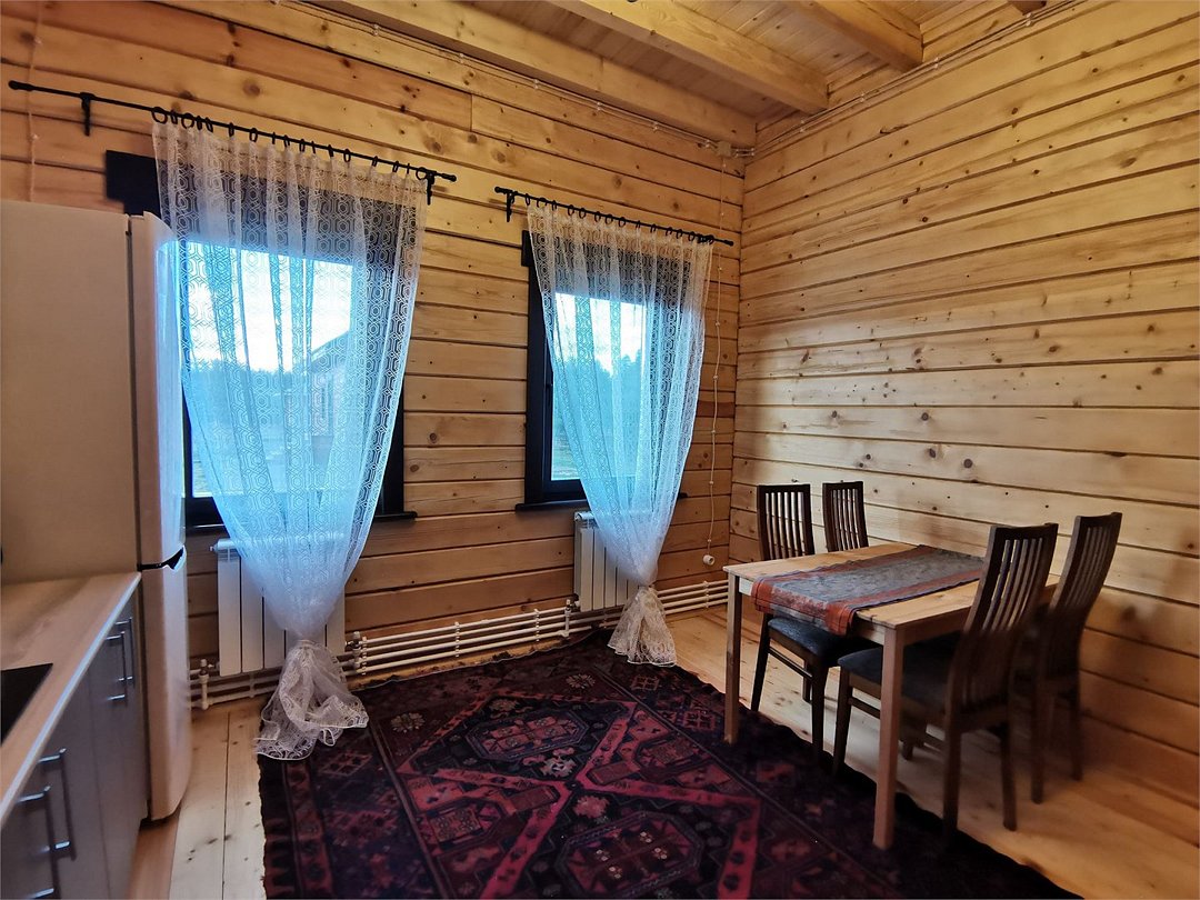 Дом 8-местный 5-комнатный Морозовский