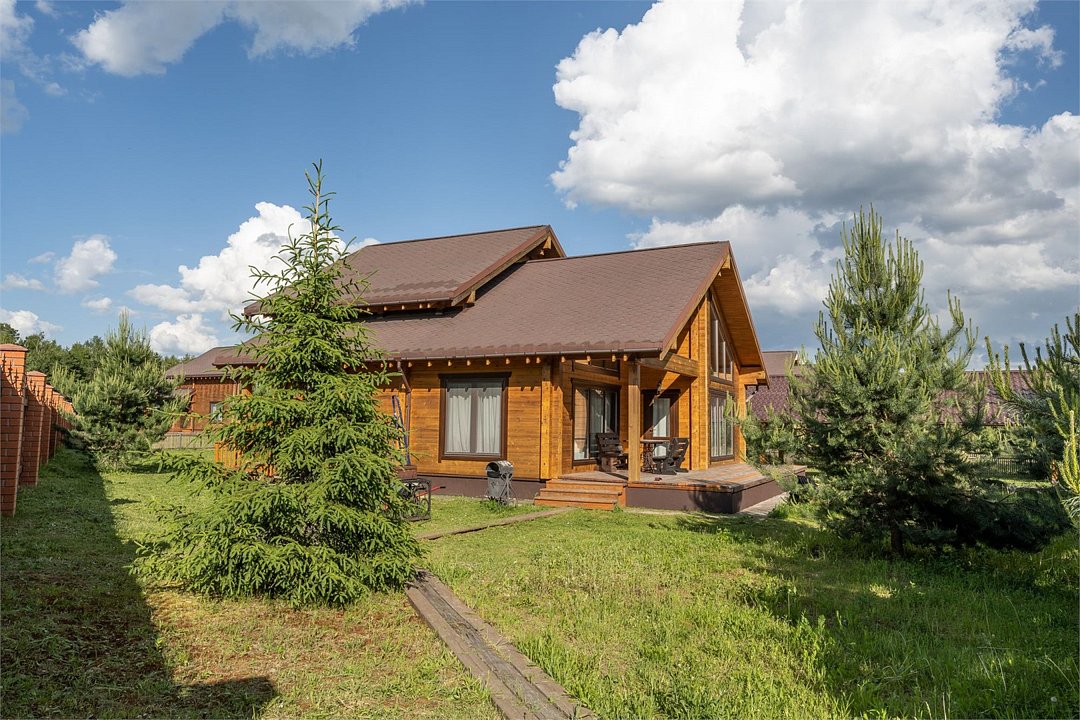 Коттедж 8-местный 4-комнатный Метрострой