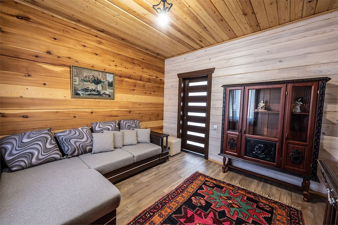 Коттедж 8-местный 4-комнатный Метрострой